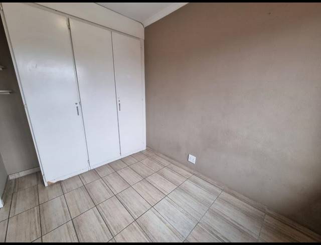 2 BEDROOM TOWNHOUSE FOR SALE IN BRACKENDOWNS